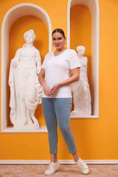 BÜYÜK BEDEN V YAKA TİŞÖRT