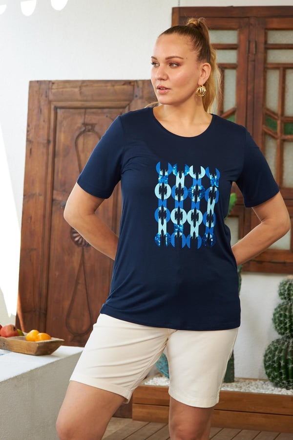 BÜYÜK BEDEN PUL PAYET DETAYLI TİŞÖRT