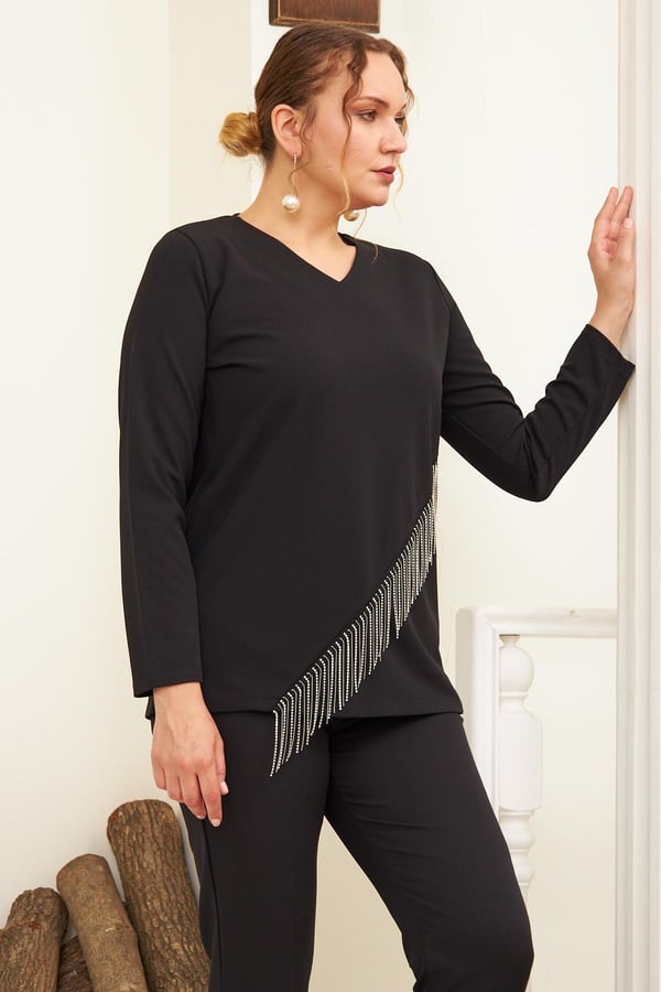 ÖN ZİNCİR AKSESUARLI BÜYÜK BEDEN BLUZ