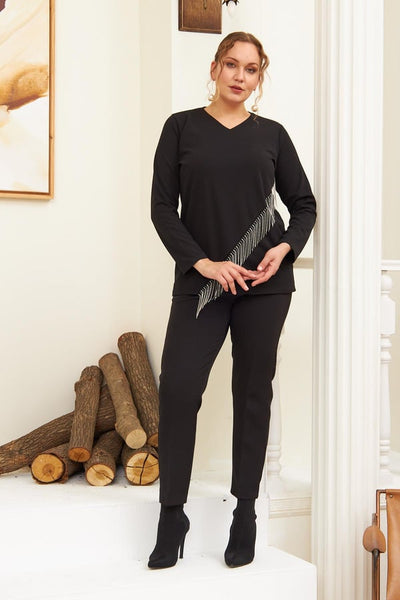 ÖN ZİNCİR AKSESUARLI BÜYÜK BEDEN BLUZ