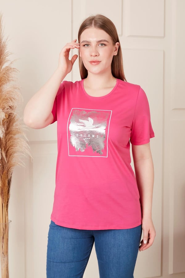 NAKIŞ İŞLEMELİ BASKILI BÜYÜK BEDEN TİŞÖRT