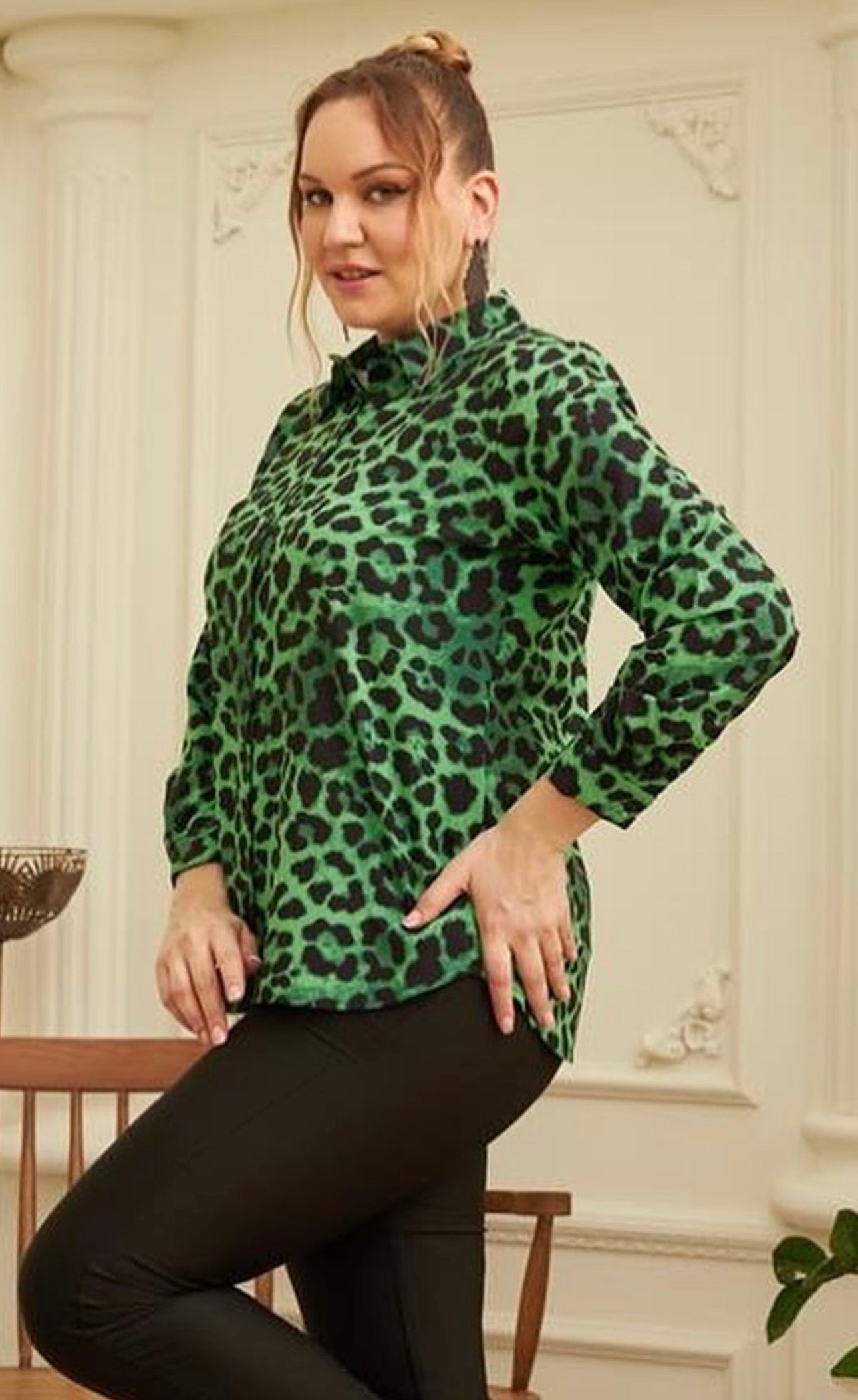 Büyük Beden Leopar Desenli Saten Gömlek