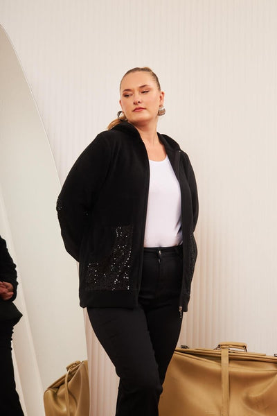 KOL VE CEP PUL PAYET İŞLEMELİ BÜYÜK BEDEN HIRKA