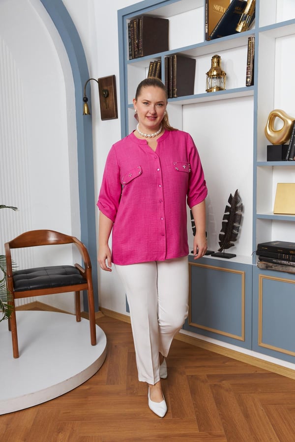 BÜYÜK BEDEN CEP KAPAK TAŞ DETAYLI GÖMLEK