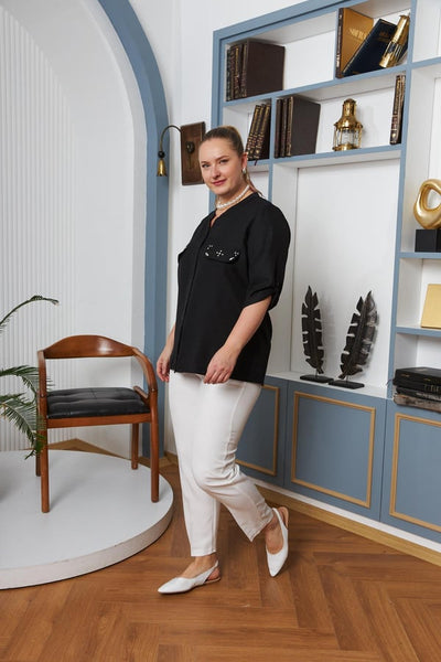 BÜYÜK BEDEN CEP KAPAK TAŞ DETAYLI GÖMLEK