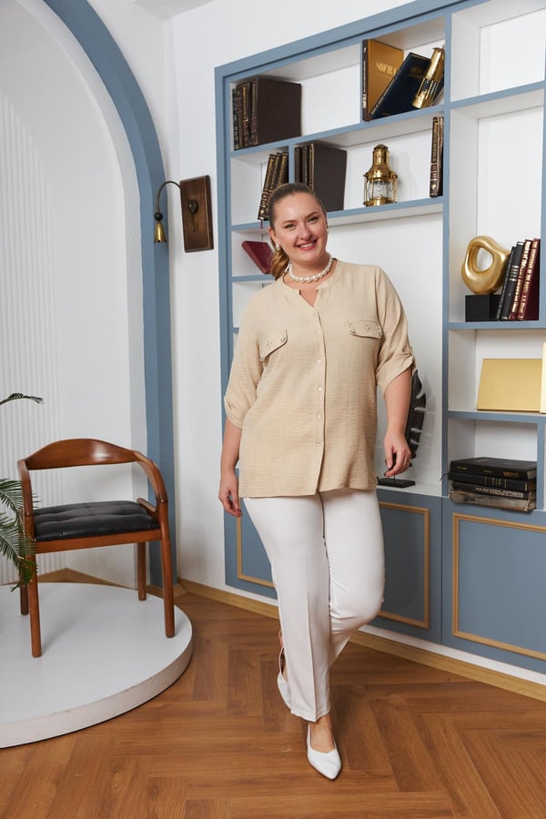 BÜYÜK BEDEN CEP KAPAK TAŞ DETAYLI GÖMLEK