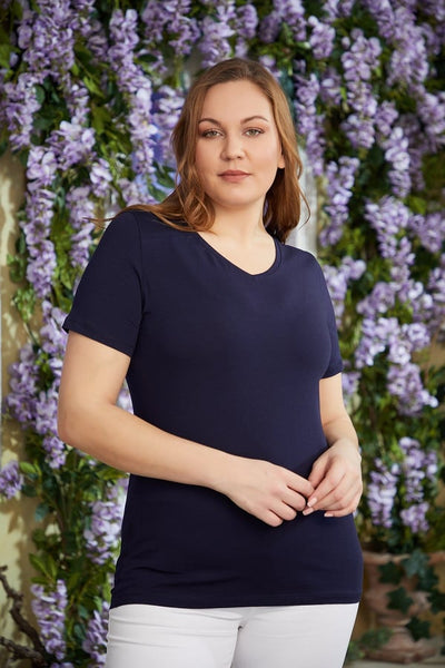 BÜYÜK BEDEN V YAKA TİŞÖRT