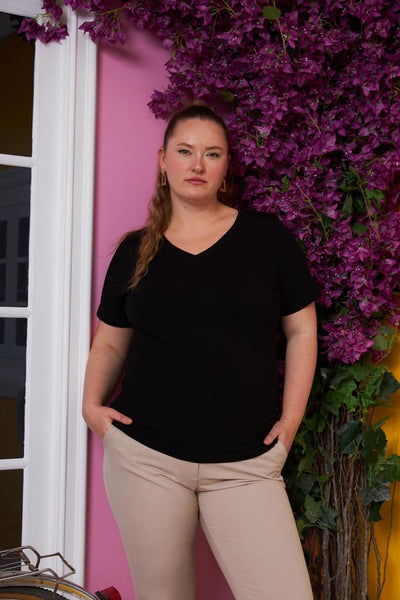 BÜYÜK BEDEN V YAKA TİŞÖRT